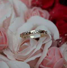 Inel Aur Rasucit cu pietre