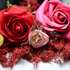 Colier Aur 14K Cerc abstract cu pietricele